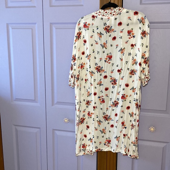 Time and Tru Cover Up - Picture 4 of 5